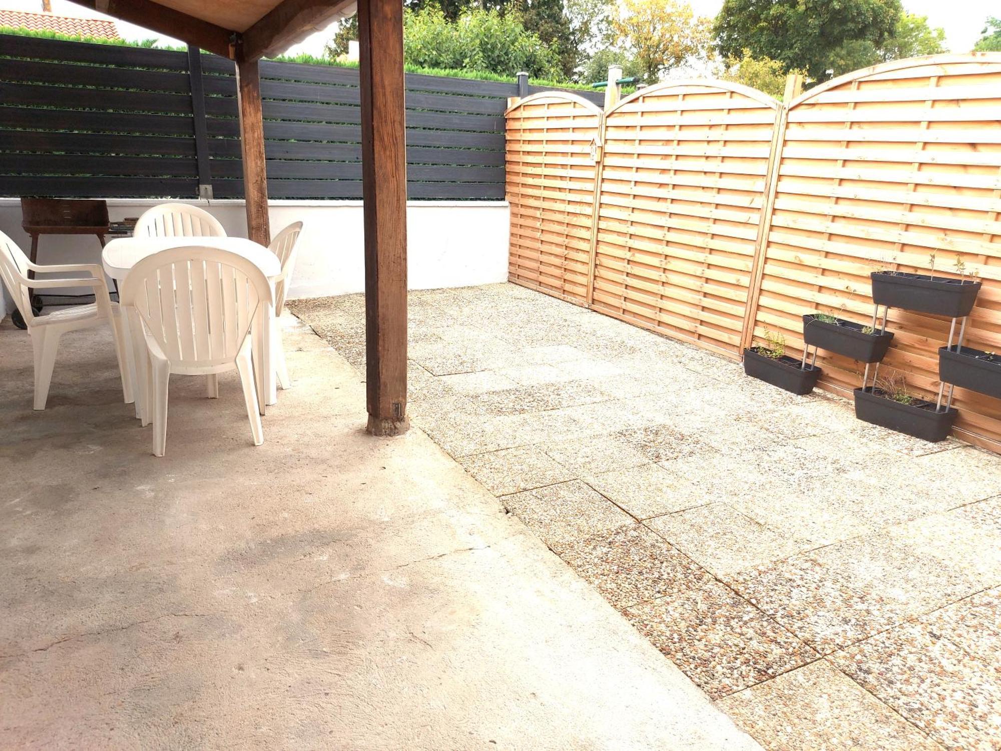Plain Pied, Avec Mezzanine Et Espace Exterieur 10min Puy Du F Holiday home *