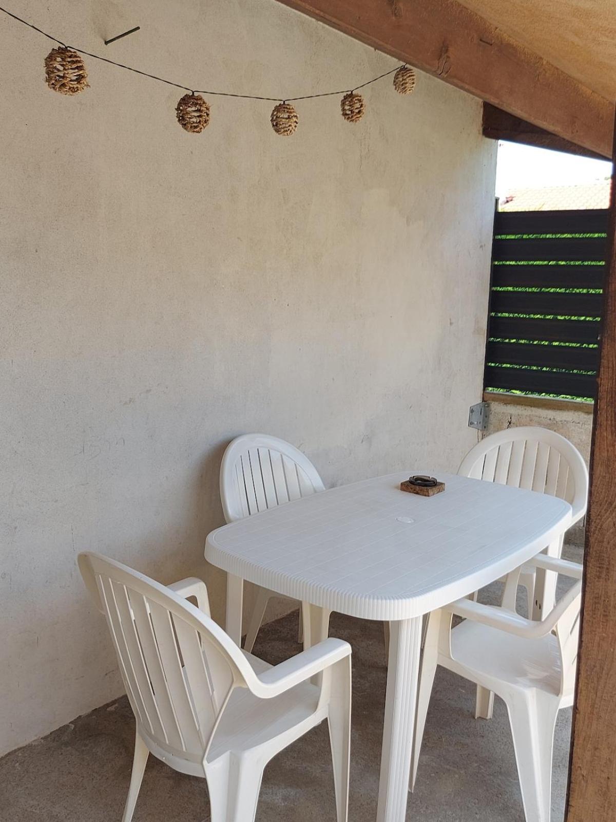Plain Pied, Avec Mezzanine Et Espace Exterieur 10min Puy Du F Holiday home