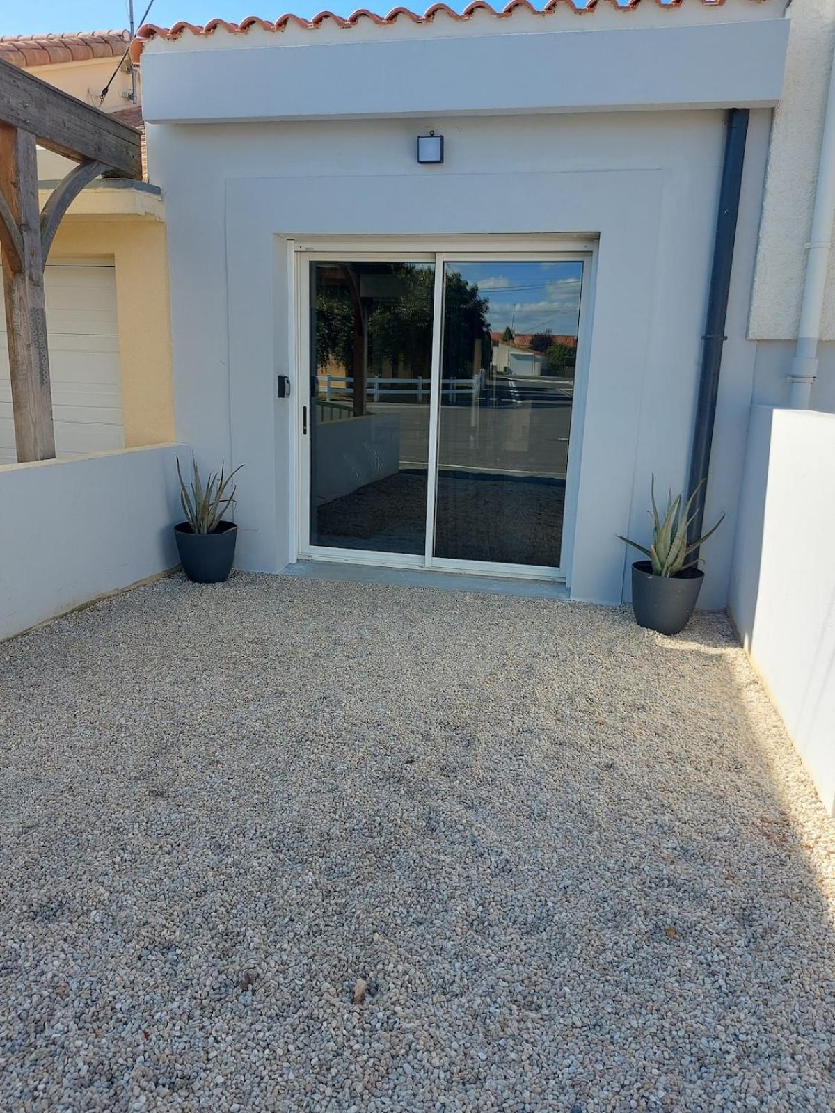 Holiday home Plain Pied, Avec Mezzanine Et Espace Exterieur 10min Puy Du F *